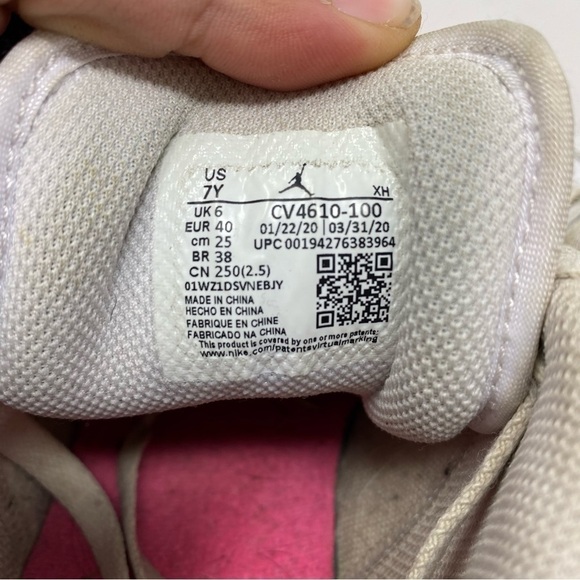 Nike Air Jordan 1 Women’s Low Edge Glow White Sneakers Size 9 7Y - Picture 5 of 8